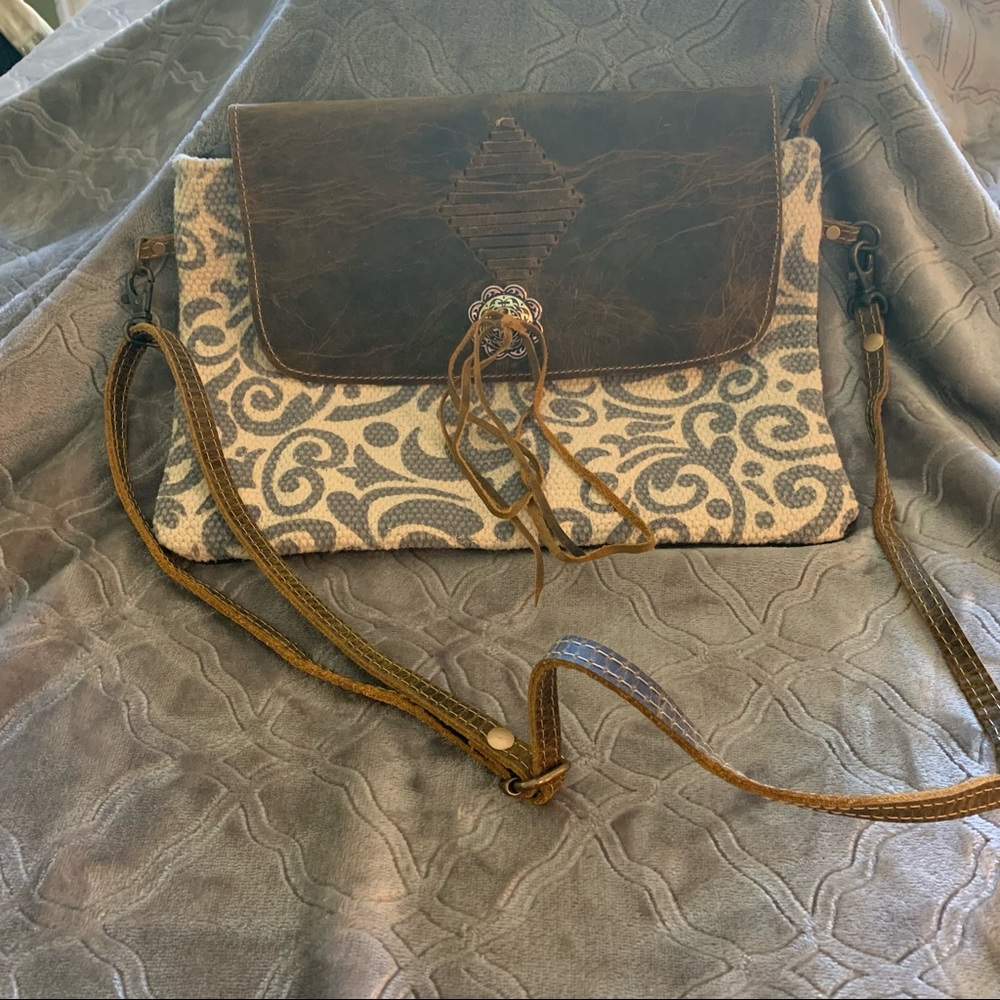 Myra bag